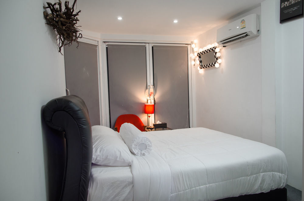 Bed And Butler Hostel Bangkok Exteriér fotografie